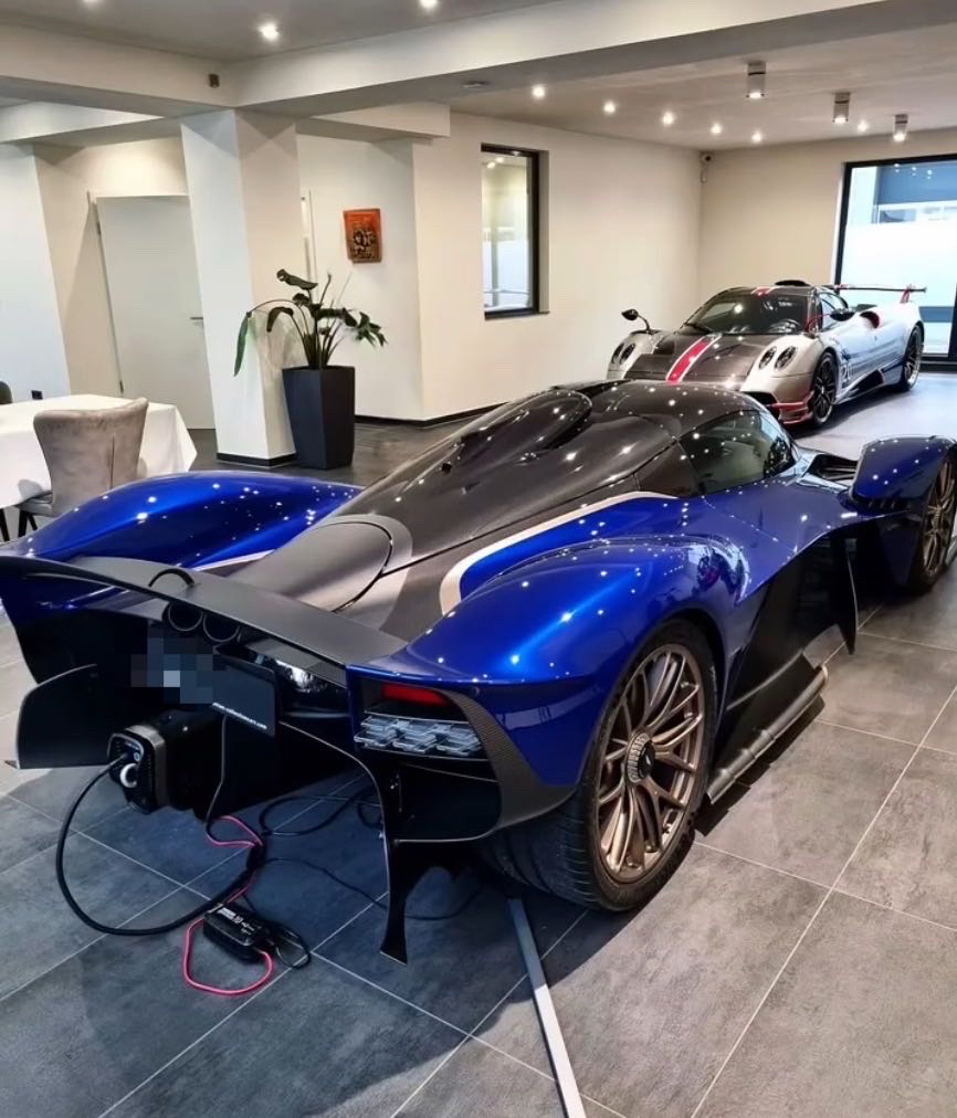 阿斯顿马丁翻盘索伯车队，勒克莱尔惊艳四座