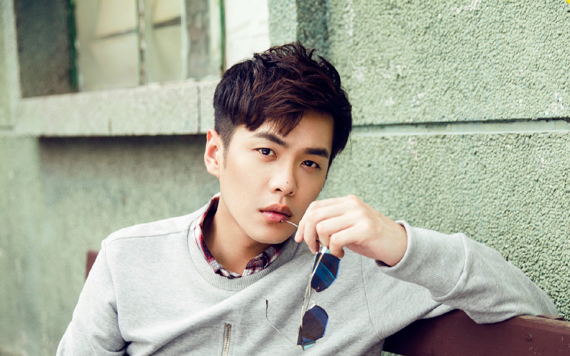 季后赛生死时刻，伦纳德交出73年历史唯一答卷，五项数据全队第一，火箭苦战过关